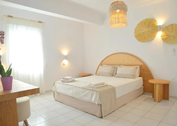 Giannis Adamantas (Milos)