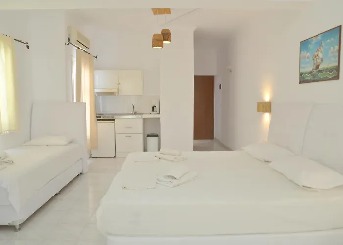 Отель Giannis Адамас