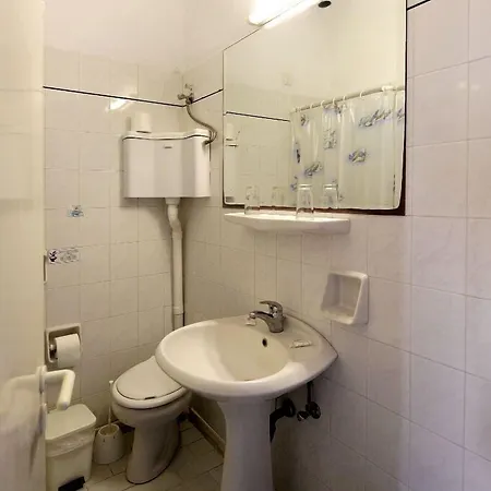 Giannis Hotel *