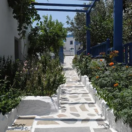 Giannis Adamantas (Milos)