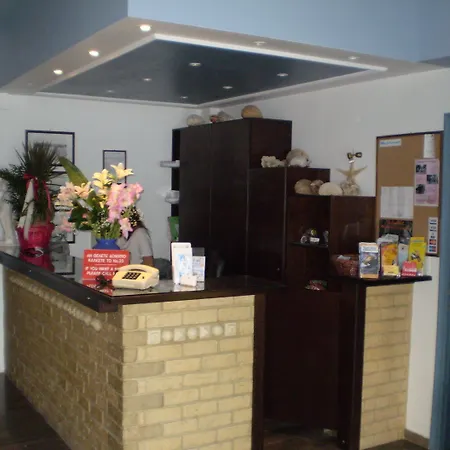 Giannis Hotel Adamantas (Milos)