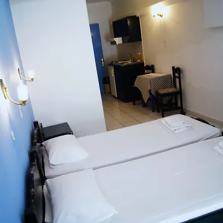 Giannis Hotel *